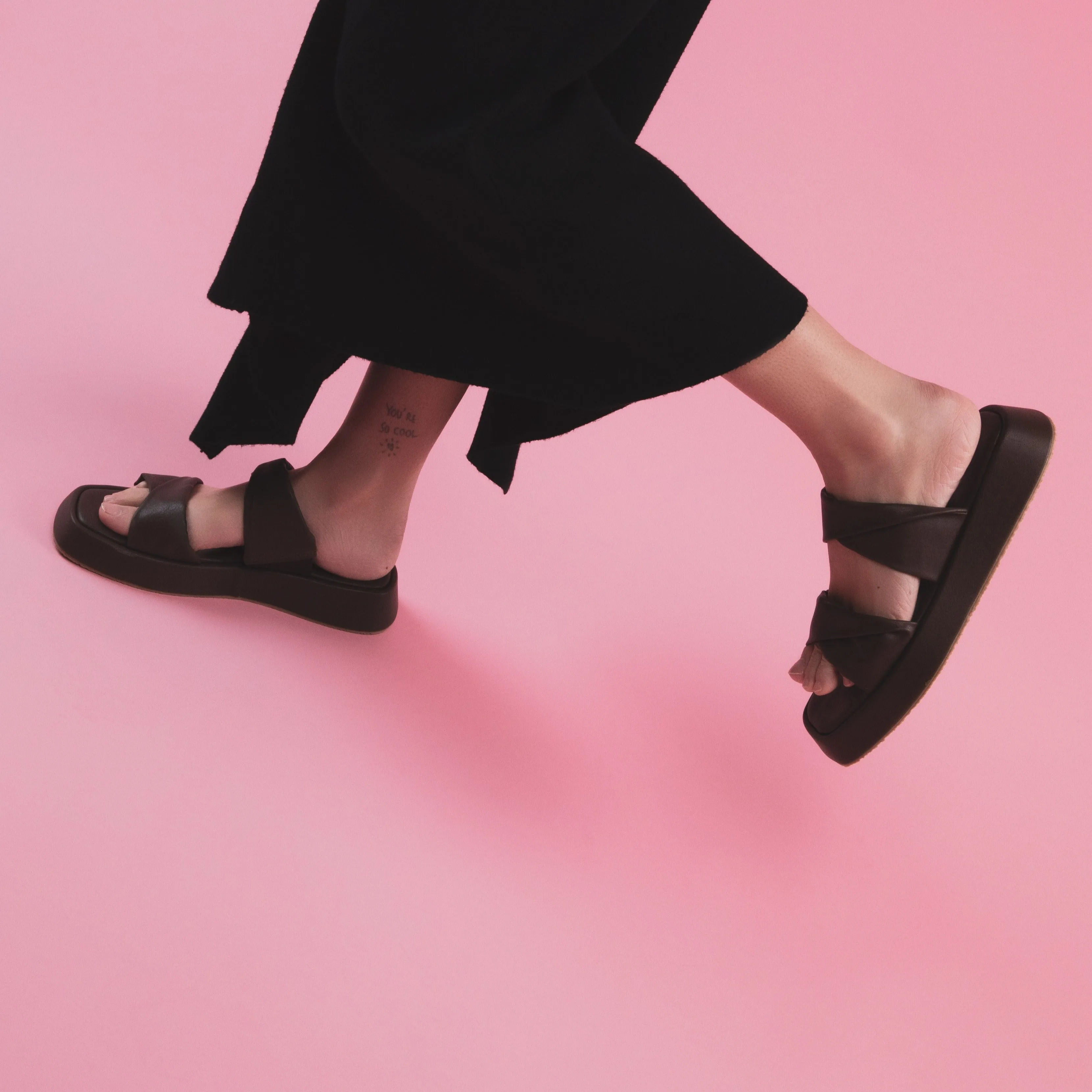 AIKO Flat Sandal - Black