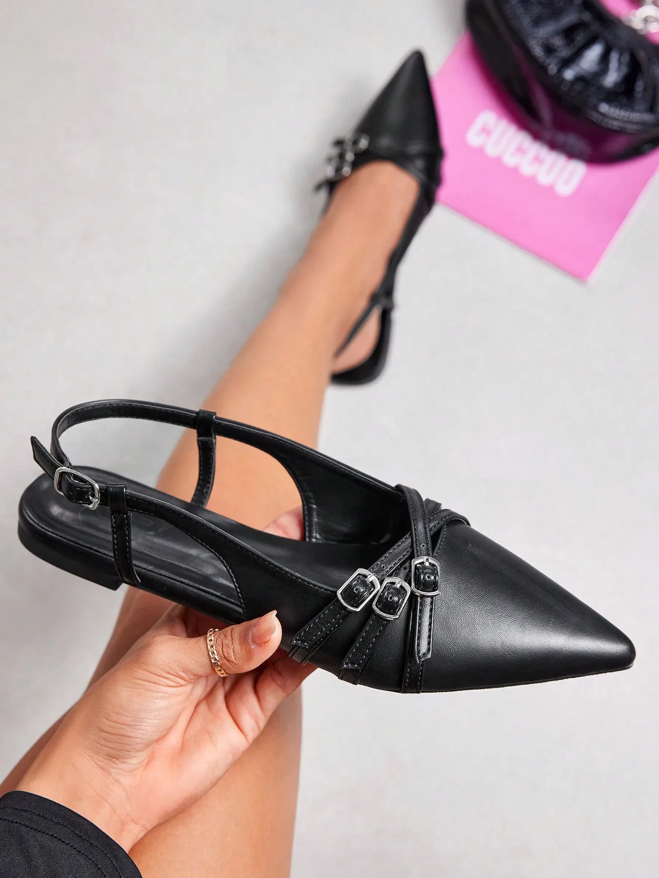 CUCCOO BIZCHIC Personality Fashionable Flat Shoes With Crossed Straps Decoration For Women For Spring And Summer Elegant Flats